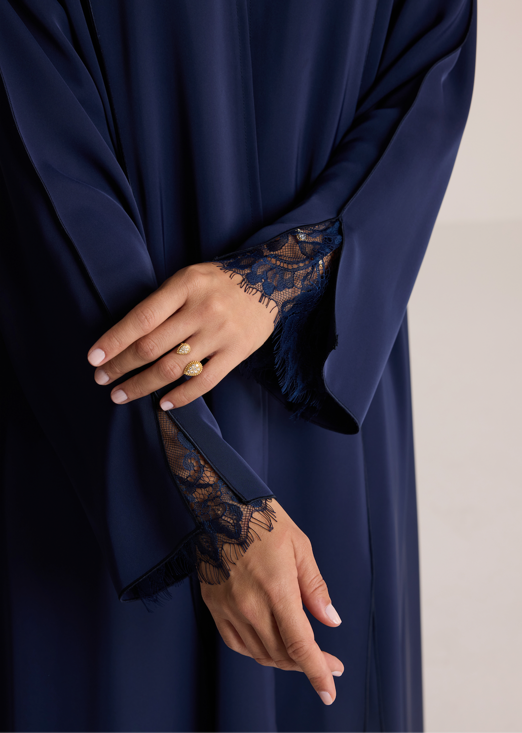 The Vivienne Lace Abaya