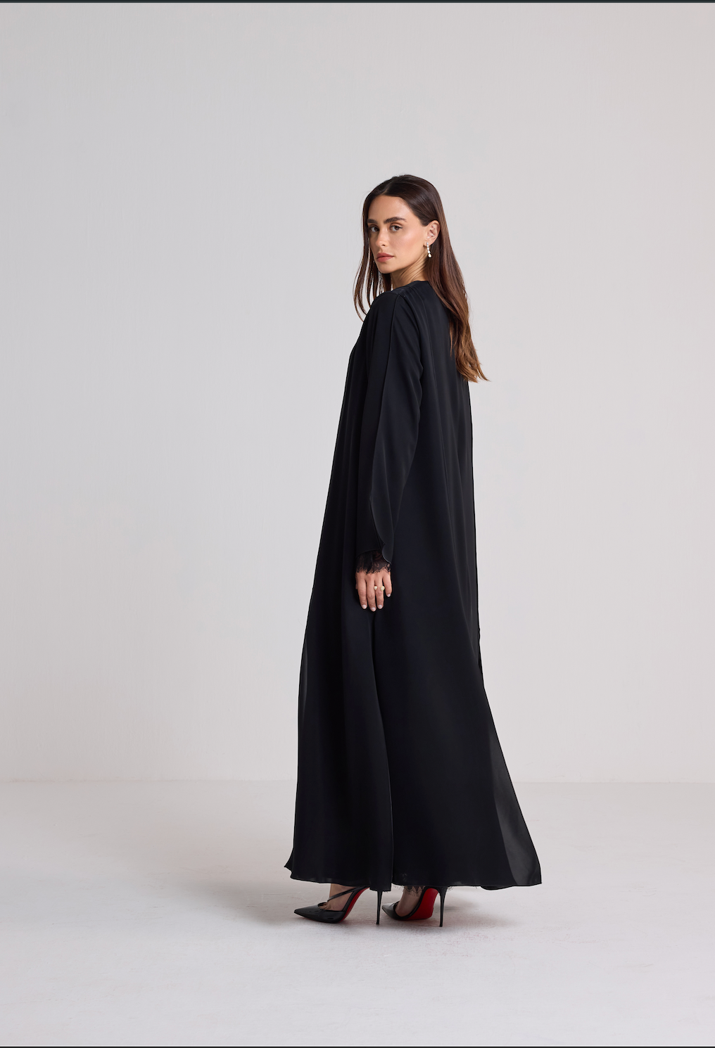 The Vivienne Lace Abaya