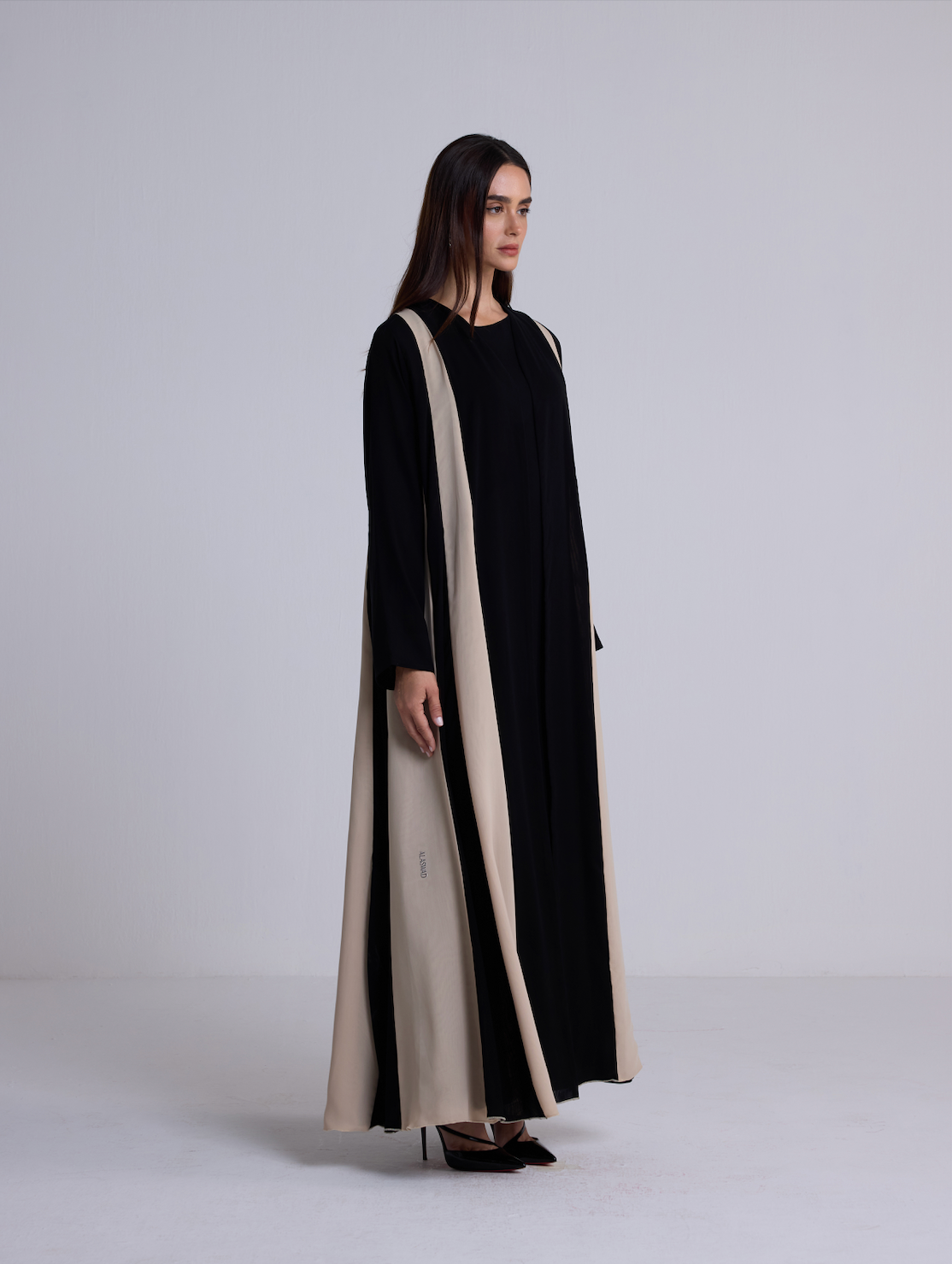 The Linea Abaya