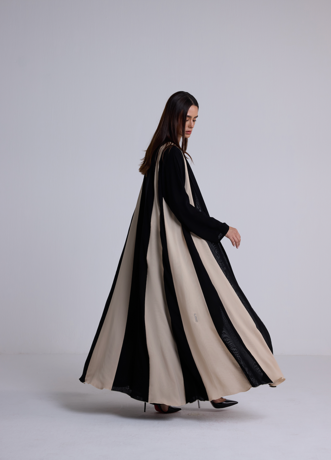 The Linea Abaya