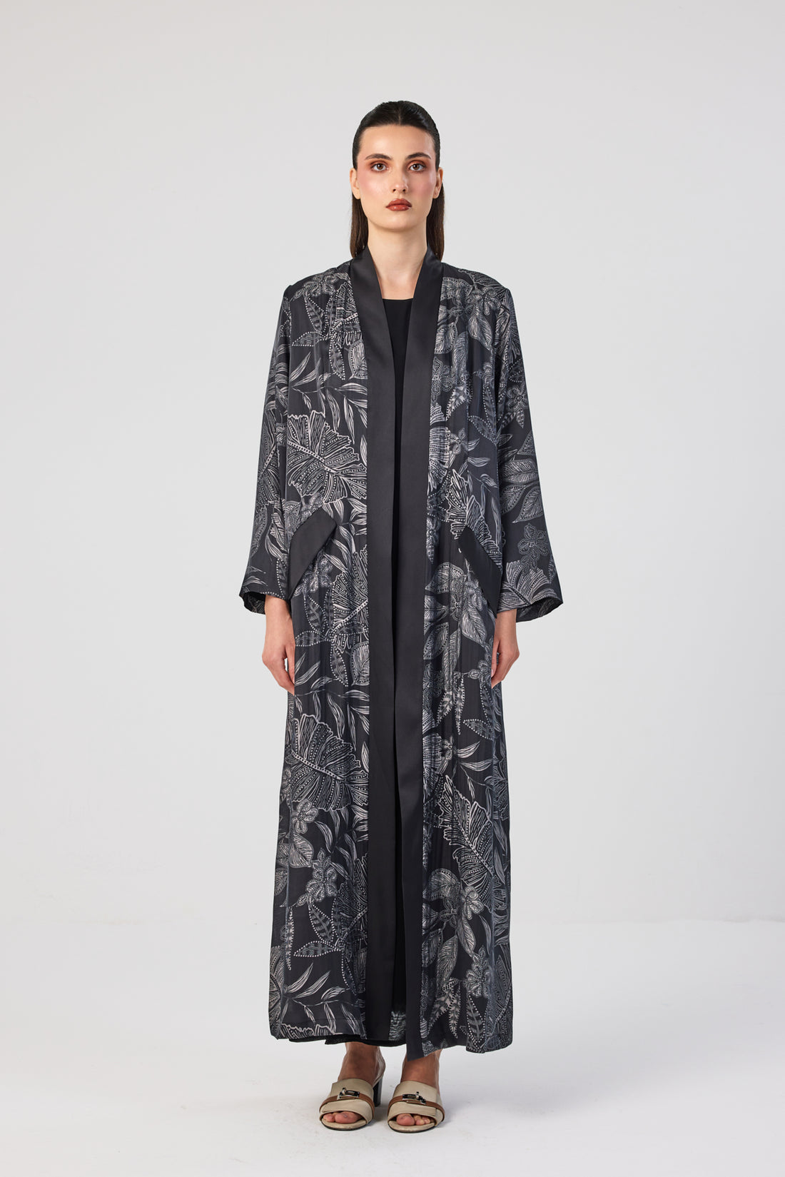 The Elodie Abaya