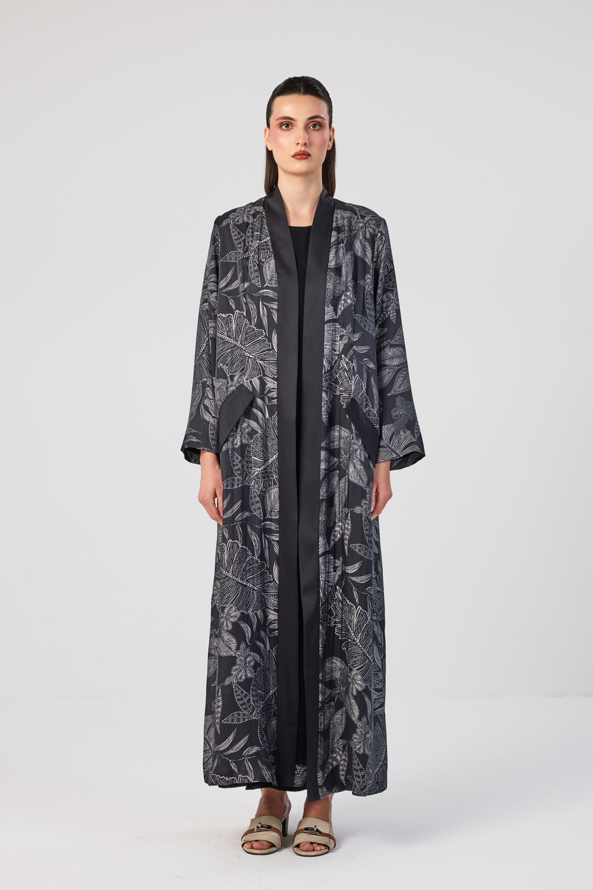 The Elodie Abaya
