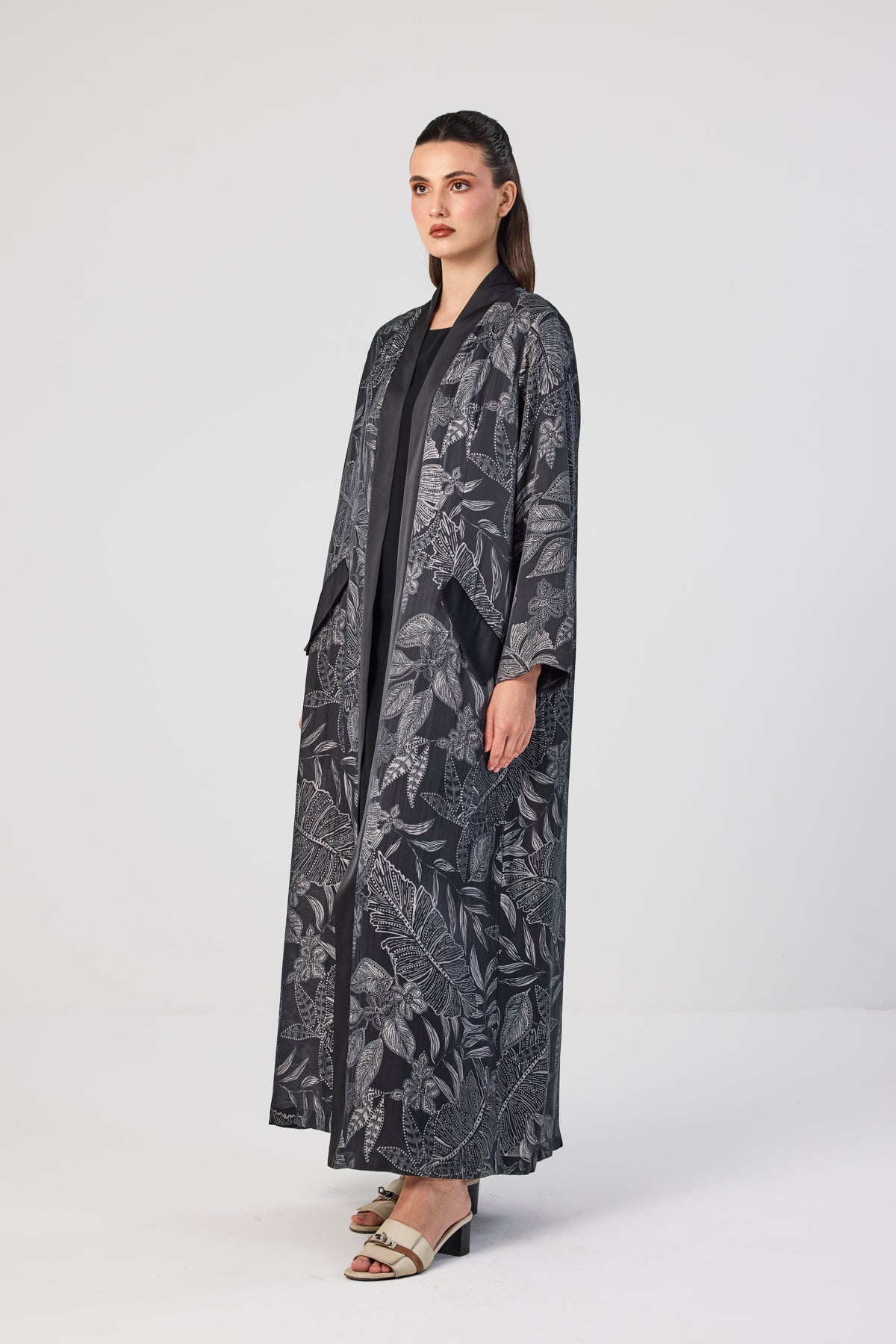 The Elodie Abaya
