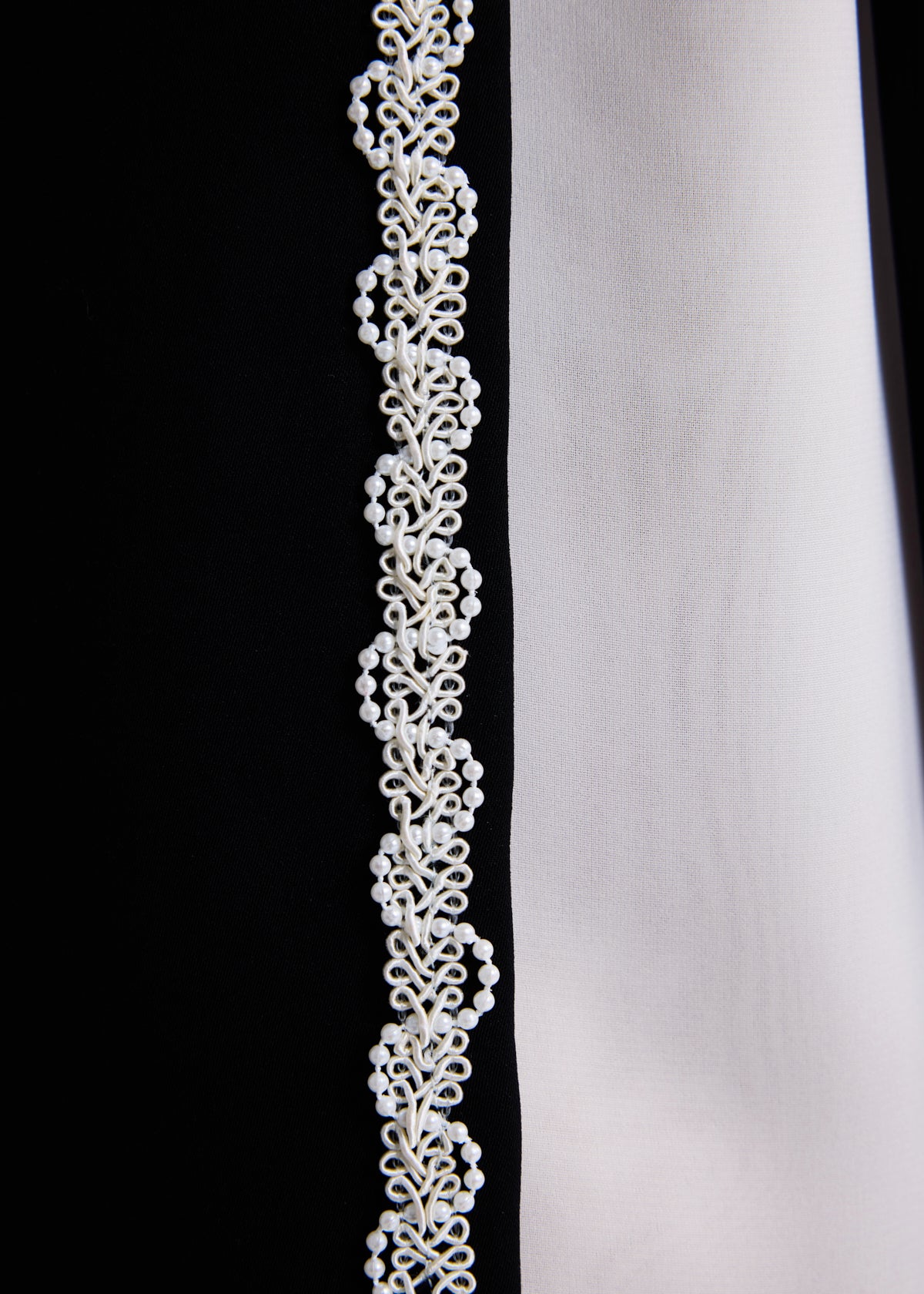 The Victoire Pearl Abaya